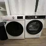 Vipstay - Stilvoll Und Geraeumige Mit Terasse Oder Balkon, Kueche, Kostenloses Parken, Wlan, Smart Tv *