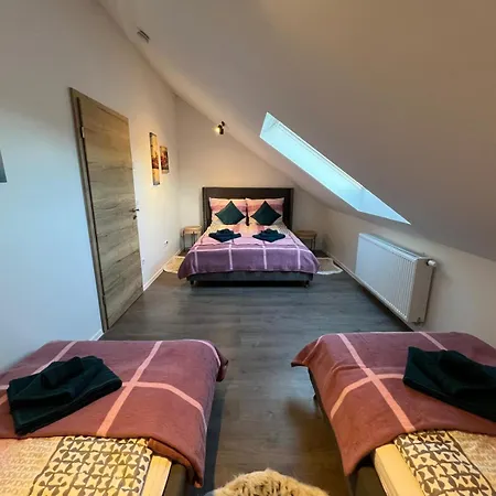 Vipstay - Stilvoll Und Geraeumige Mit Terasse Oder Balkon, Kueche, Kostenloses Parken, Wlan, Smart Tv Apartment