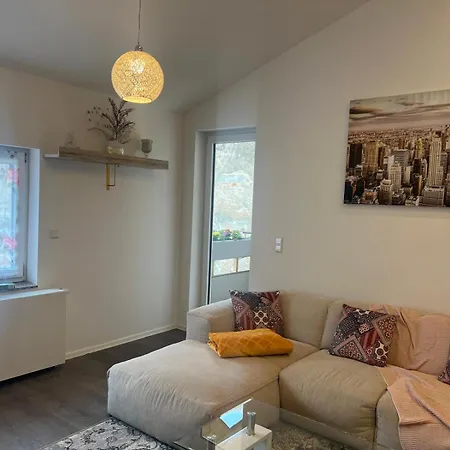 Vipstay - Stilvoll Und Geraeumige Mit Terasse Oder Balkon, Kueche, Kostenloses Parken, Wlan, Smart Tv Apartment *