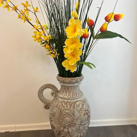 Vipstay - Stilvoll Und Geraeumige Mit Terasse Oder Balkon, Kueche, Kostenloses Parken, Wlan, Smart Tv *