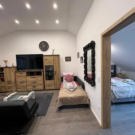 Vipstay - Stilvoll Und Geraeumige Mit Terasse Oder Balkon, Kueche, Kostenloses Parken, Wlan, Smart Tv