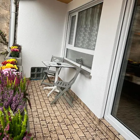 شقة Vipstay - Stilvoll Und Geraeumige Mit Terasse Oder Balkon, Kueche, Kostenloses Parken, Wlan, Smart Tv فيسلوخ