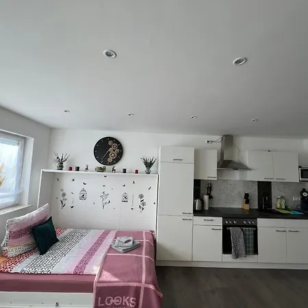 Vipstay - Stilvoll Und Geraeumige Mit Terasse Oder Balkon, Kueche, Kostenloses Parken, Wlan, Smart Tv Apartment *