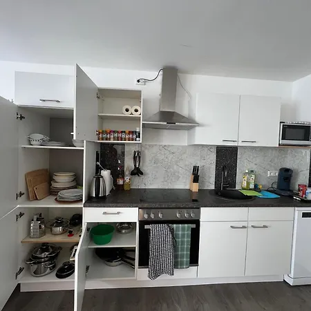 Vipstay - Stilvoll Und Geraeumige Mit Terasse Oder Balkon, Kueche, Kostenloses Parken, Wlan, Smart Tv Appartement *