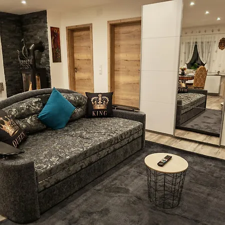 Apartamento Vipstay - Stilvoll Und Geräumige Mit Terasse Oder Balkon, Küche, Kostenloses Parken, Wlan, Smart Tv