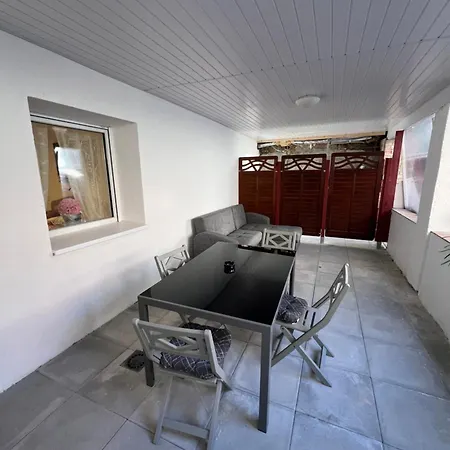 Vipstay - Stilvoll Und Geraeumige Mit Terasse Oder Balkon, Kueche, Kostenloses Parken, Wlan, Smart Tv شقة فيسلوخ