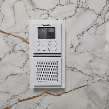 Vipstay - Stilvoll Und Geraeumige Mit Terasse Oder Balkon, Kueche, Kostenloses Parken, Wlan, Smart Tv شقة *