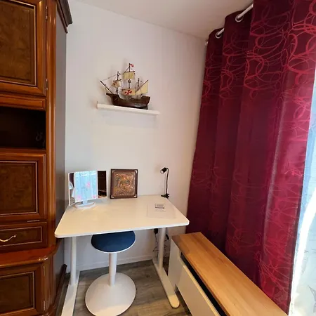 Vipstay - Stilvoll Und Geräumige Mit Terasse Oder Balkon, Küche, Kostenloses Parken, Wlan, Smart Tv Apartamento