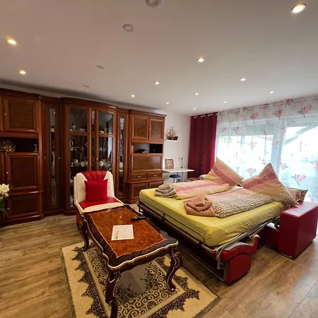 شقة Vipstay - Stilvoll Und Geraeumige Mit Terasse Oder Balkon, Kueche, Kostenloses Parken, Wlan, Smart Tv فيسلوخ